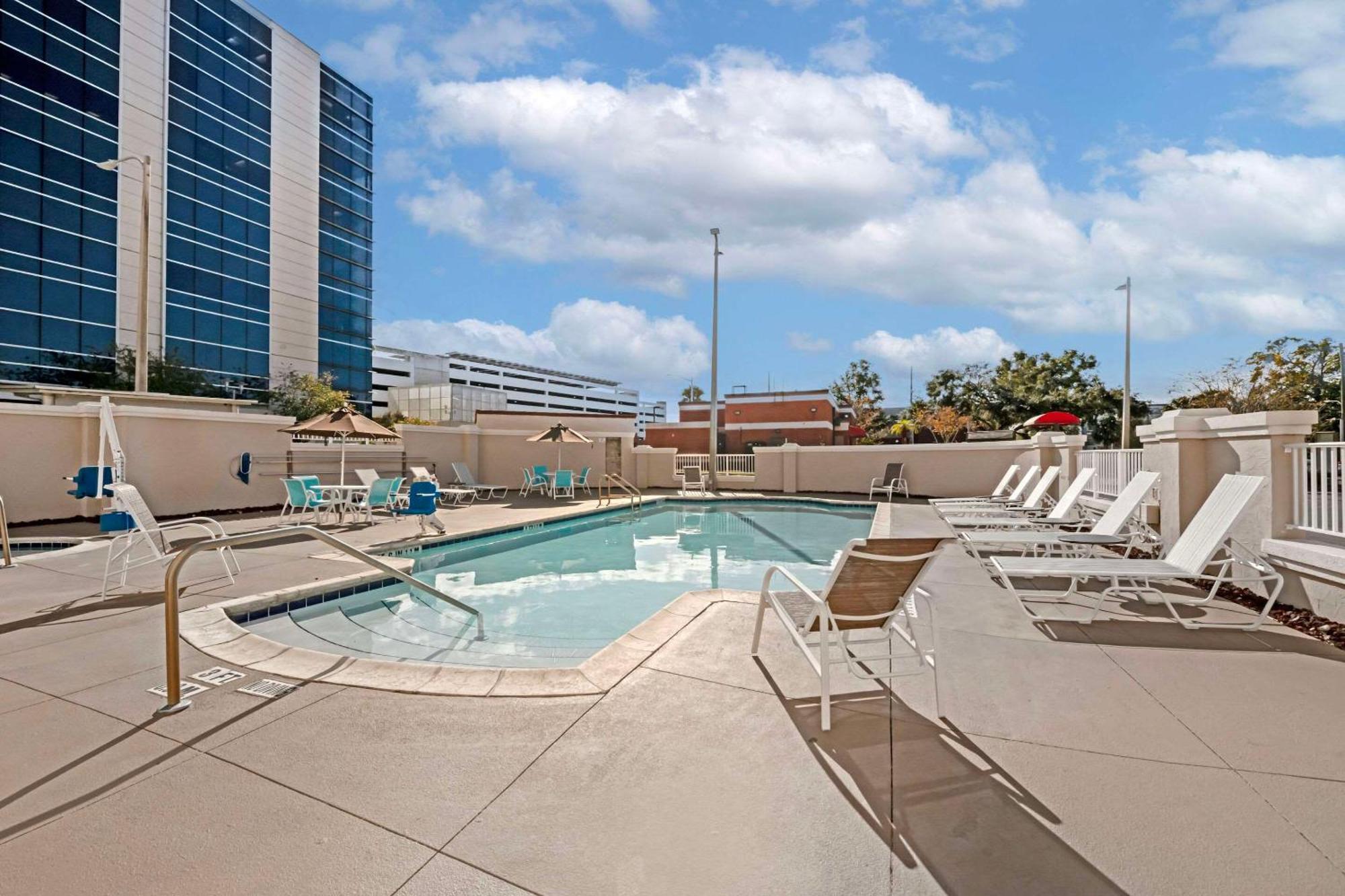 Comfort Suites Downtown Orlando Buitenkant foto